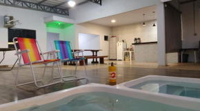 Piscina, Hidro, churrasqueira em casa, ambas privativas - Reserva 2 quartos com ar, 2 banheiros, sala,cozinha e pátio privativos, para moradia memorável ou evento, acesse descontão por duração!